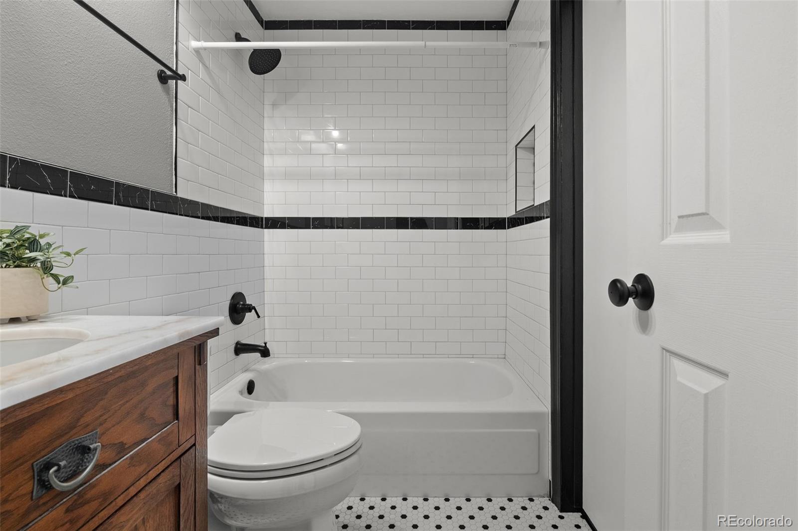 1811 South Quebec Way, Unit 17 Denver, CO 80231 - Photo 34 of 44