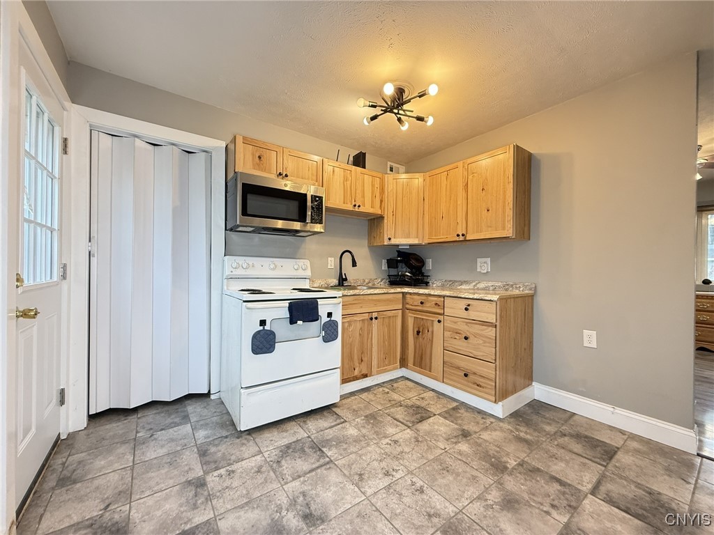 7926 Rinaldo Boulevard North Bridgeport, NY 13030 - Photo 5 of 15