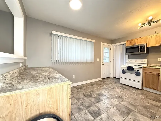 $170,000 | 7926 Rinaldo Boulevard North, Bridgeport, NY 13030