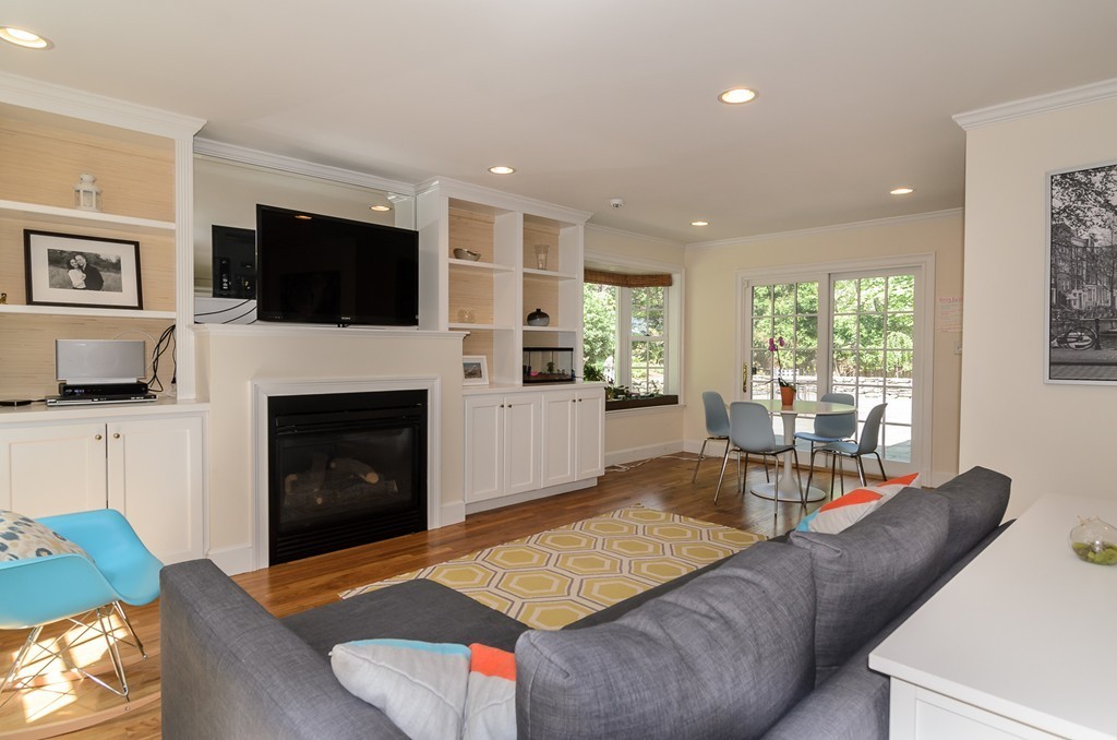 33 Chestnut Hill Road Newton, MA 02467 - Photo 8 of 27