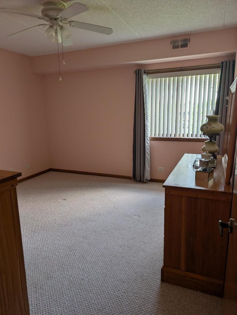 1424 Woodbridge Road, Unit 2H Joliet, IL 60436 - Photo 25 of 34 Gallery Image 25