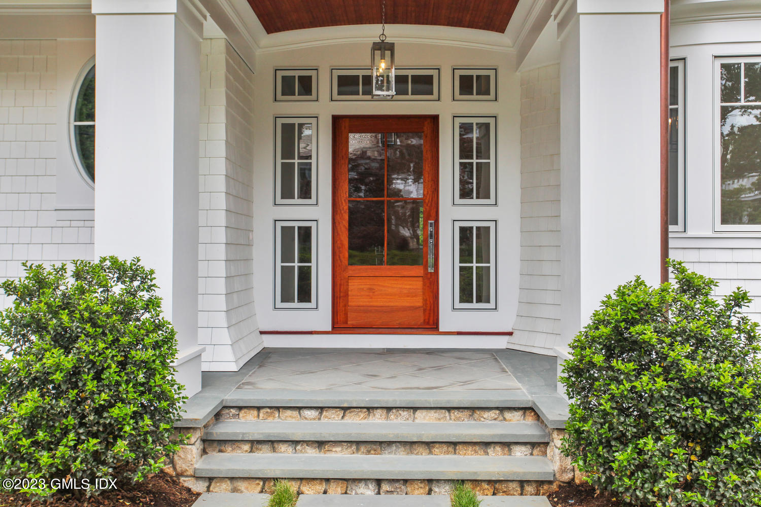 4 Ford Lane Old Greenwich, CT 06870 - Photo 2 of 43 a front view of a house