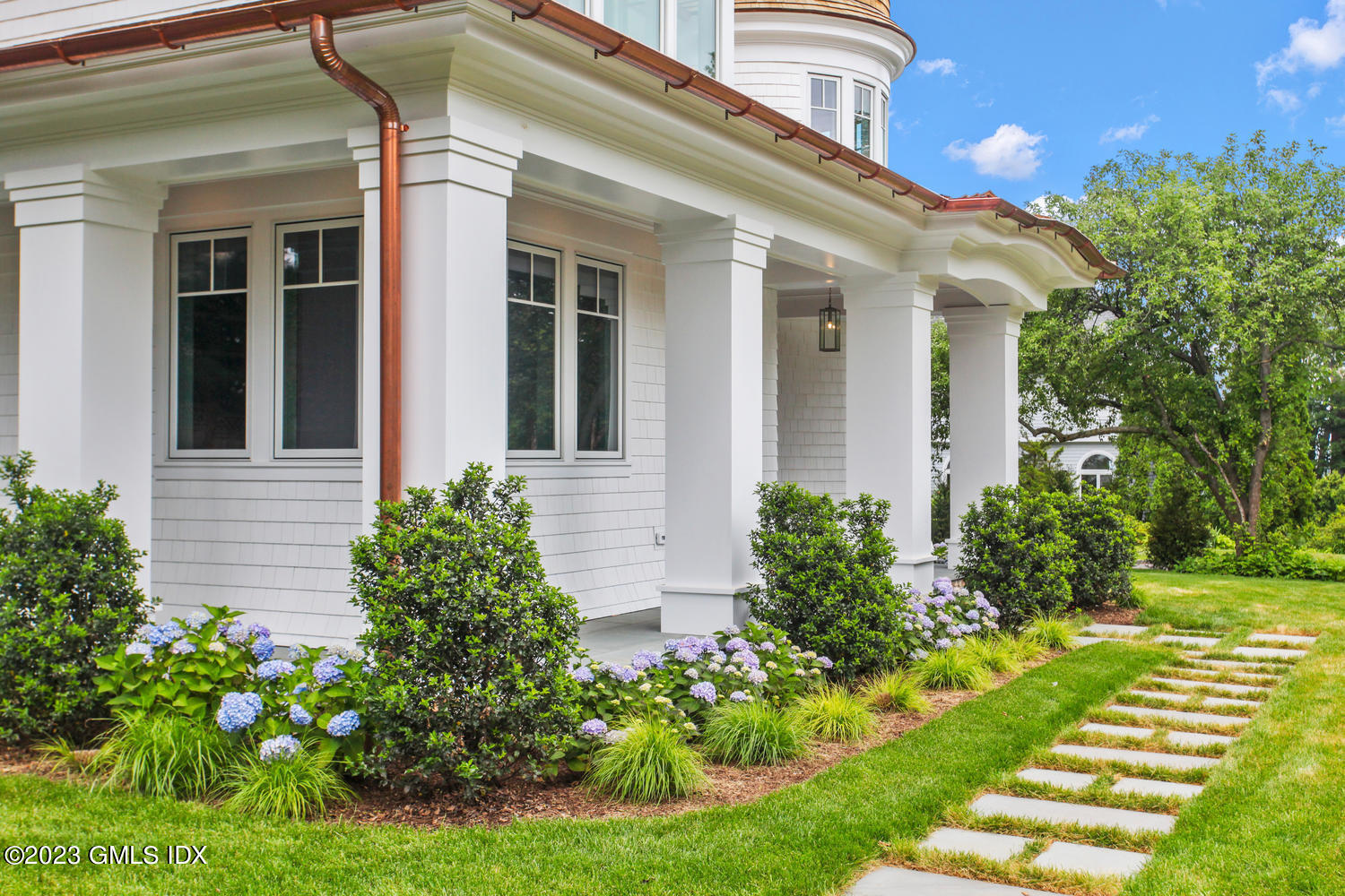4 Ford Lane Old Greenwich, CT 06870 - Photo 3 of 43 front view of a house with a yard