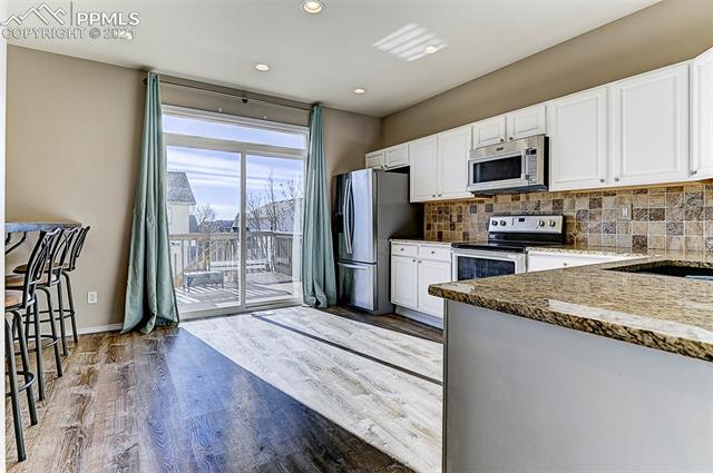 452 Talus Road Monument, CO 80132 - Photo 10 of 41