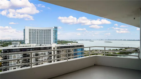 $5,028 | 555 Northeast 34th Street, Unit 2506, Miami, FL 33137