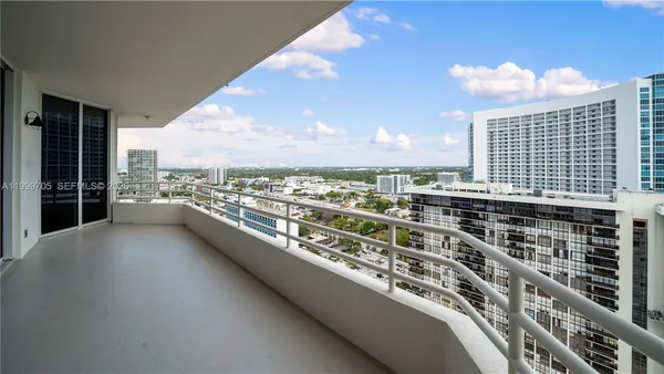 $5,028 | 555 Northeast 34th Street, Unit 2506, Miami, FL 33137