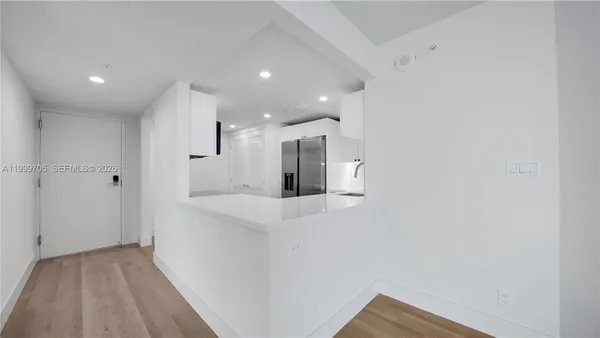 $5,028 | 555 Northeast 34th Street, Unit 2506, Miami, FL 33137