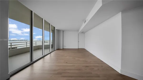 $5,028 | 555 Northeast 34th Street, Unit 2506, Miami, FL 33137