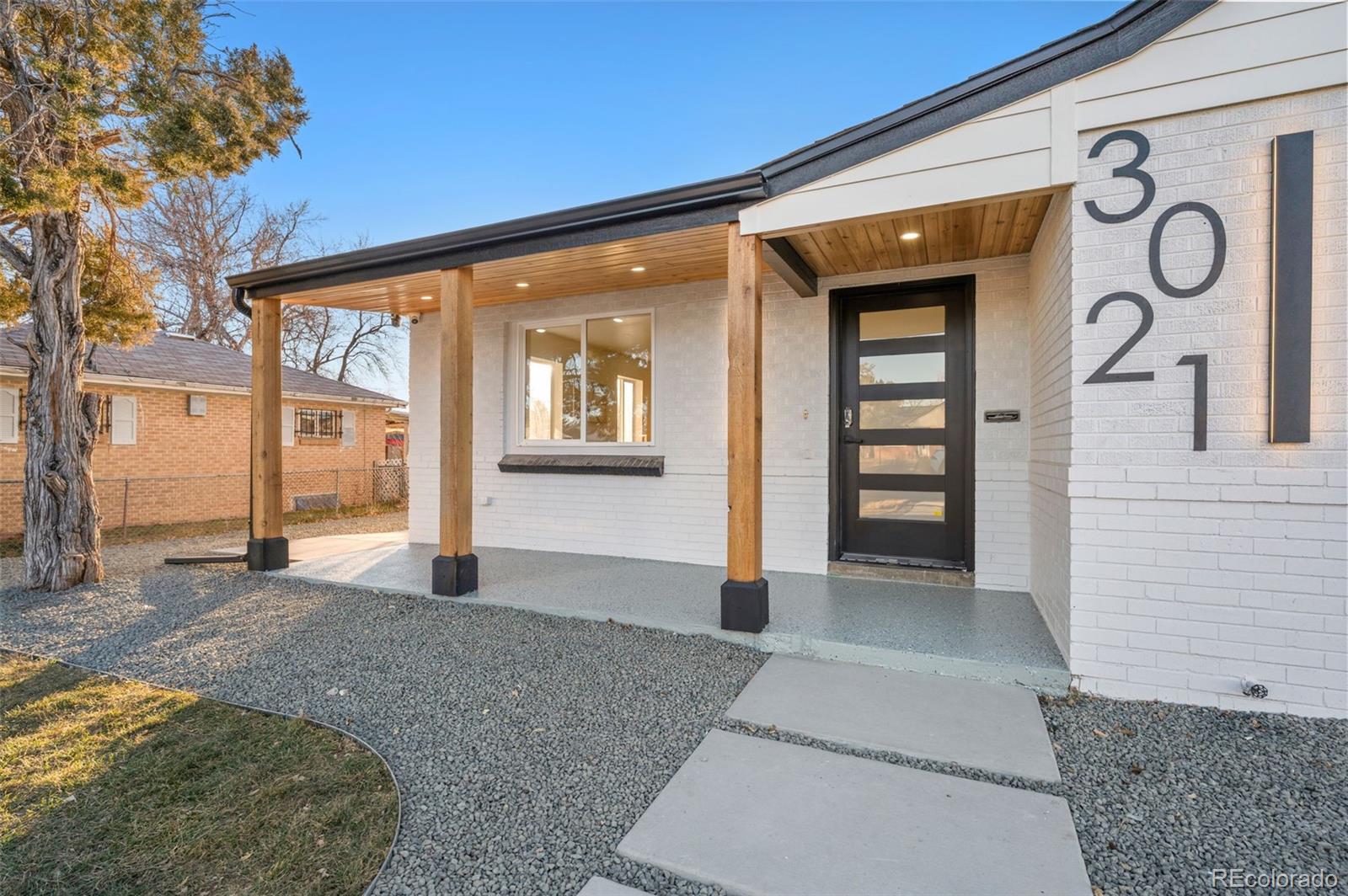 3021 Locust Street Denver, CO 80207 - Photo 4 of 50