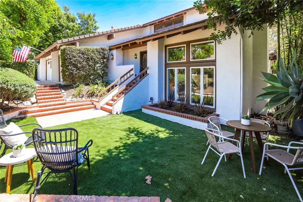 1862 Derby Drive North Tustin, CA 92705 - Photo 4 of 52 Private Front Yard