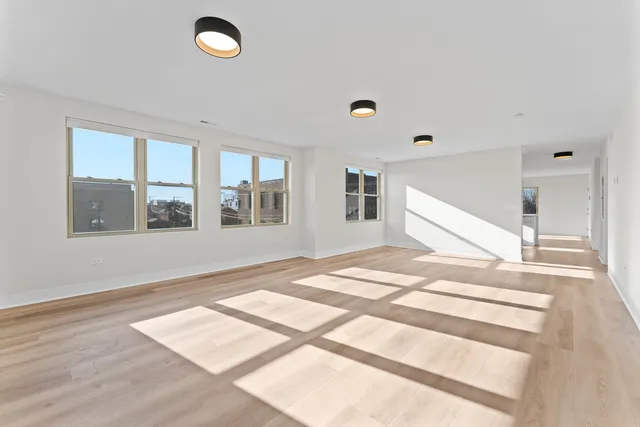 $459,000 | 224 South Western Avenue, Unit A, Chicago, IL 60612