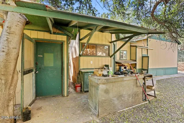 a view of a storage & utility room