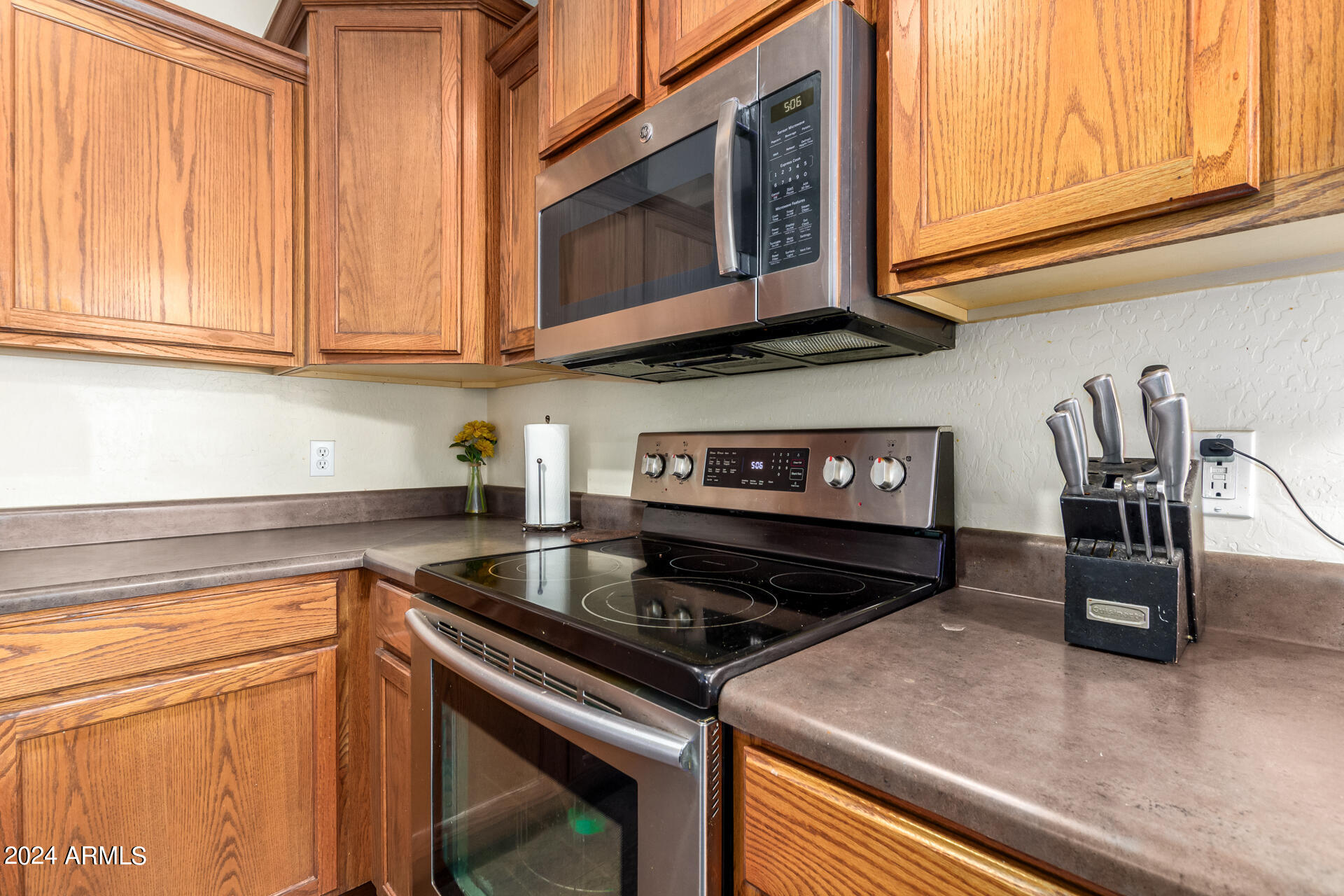 2717 West Pecan Road Phoenix, AZ 85041 - Photo 13 of 28 16 - Pecan