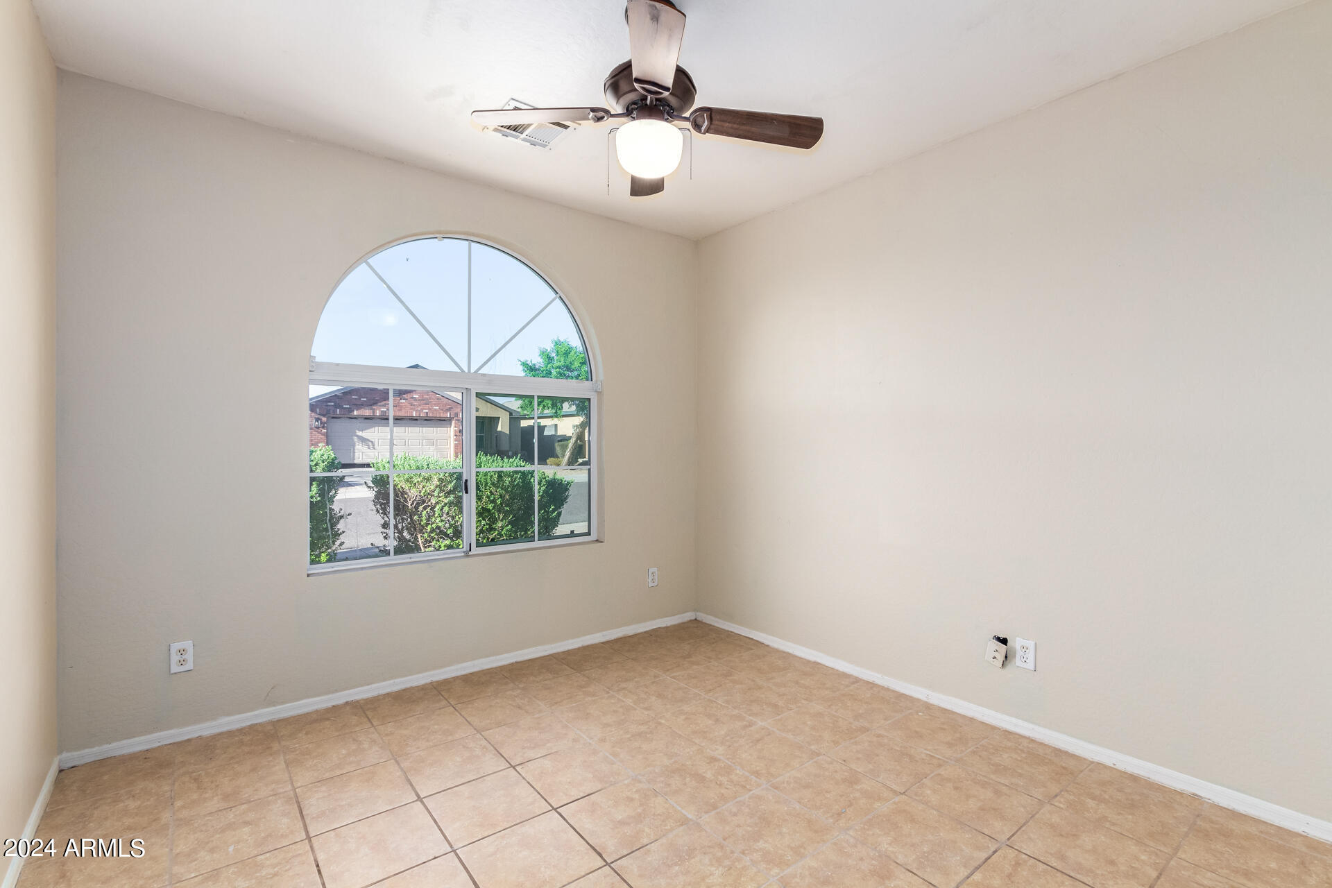 2717 West Pecan Road Phoenix, AZ 85041 - Photo 20 of 28 21 - Pecan