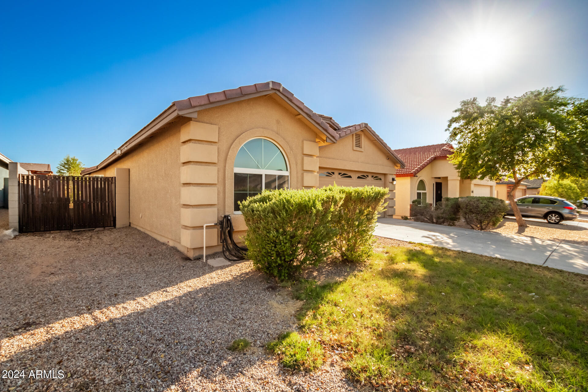 2717 West Pecan Road Phoenix, AZ 85041 - Photo 2 of 28 02 - Pecan