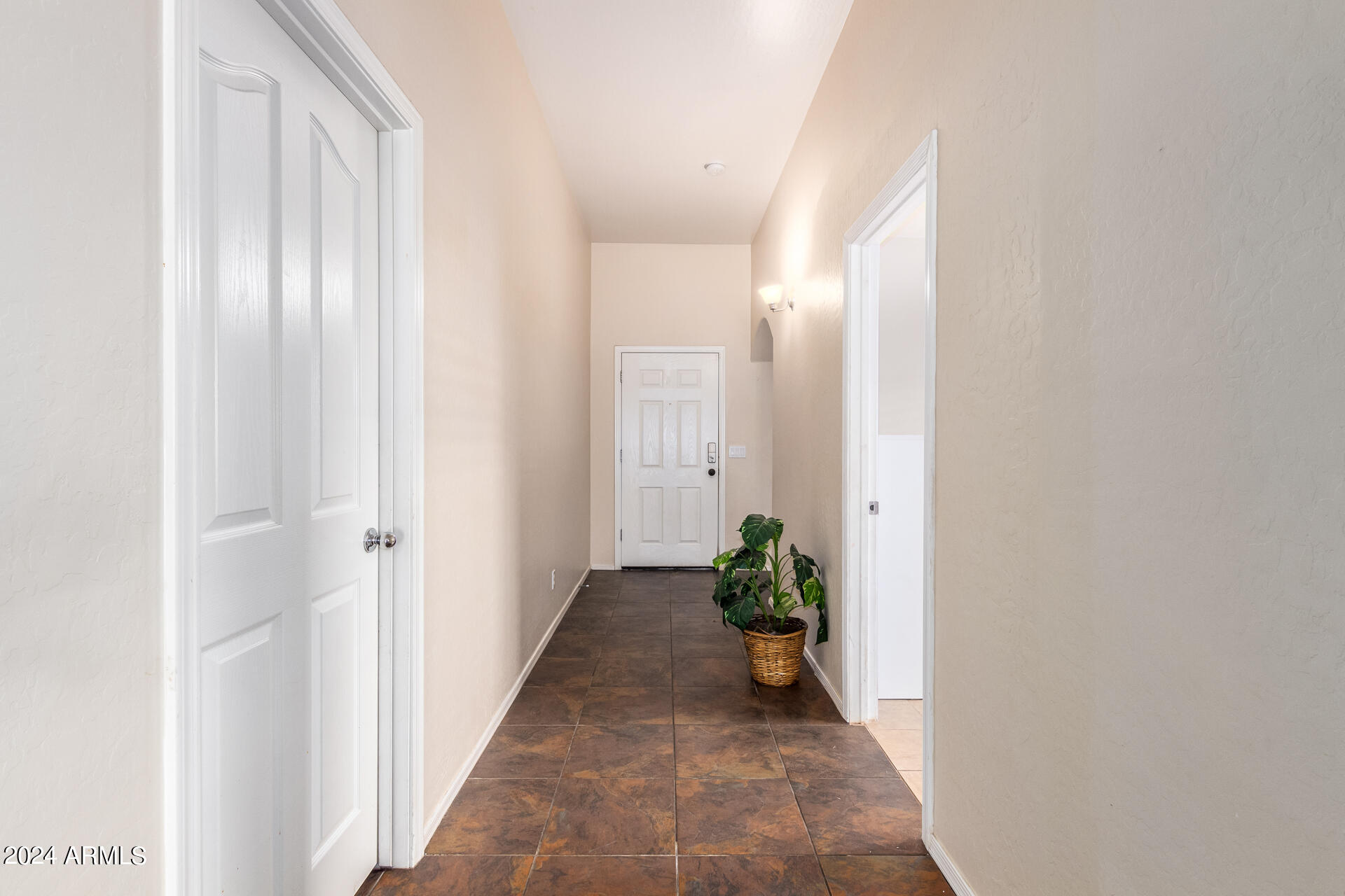 2717 West Pecan Road Phoenix, AZ 85041 - Photo 5 of 28 07 - Pecan