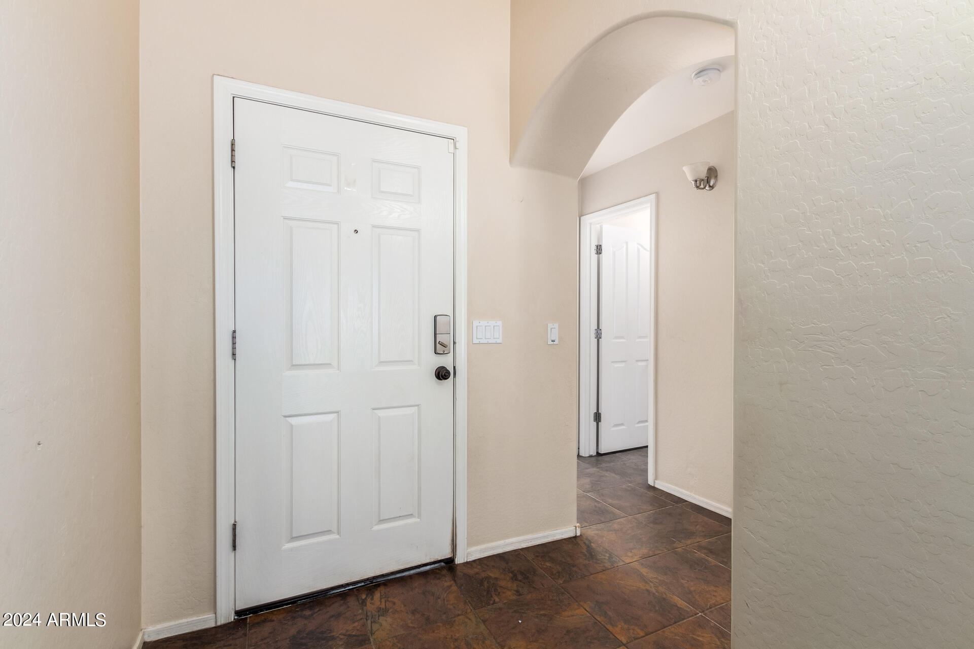 2717 West Pecan Road Phoenix, AZ 85041 - Photo 6 of 28 06 - Pecan