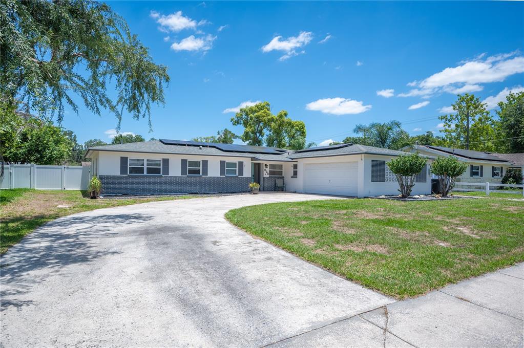528 South Larry Circle Brandon, FL 33511 - Photo 2 of 38