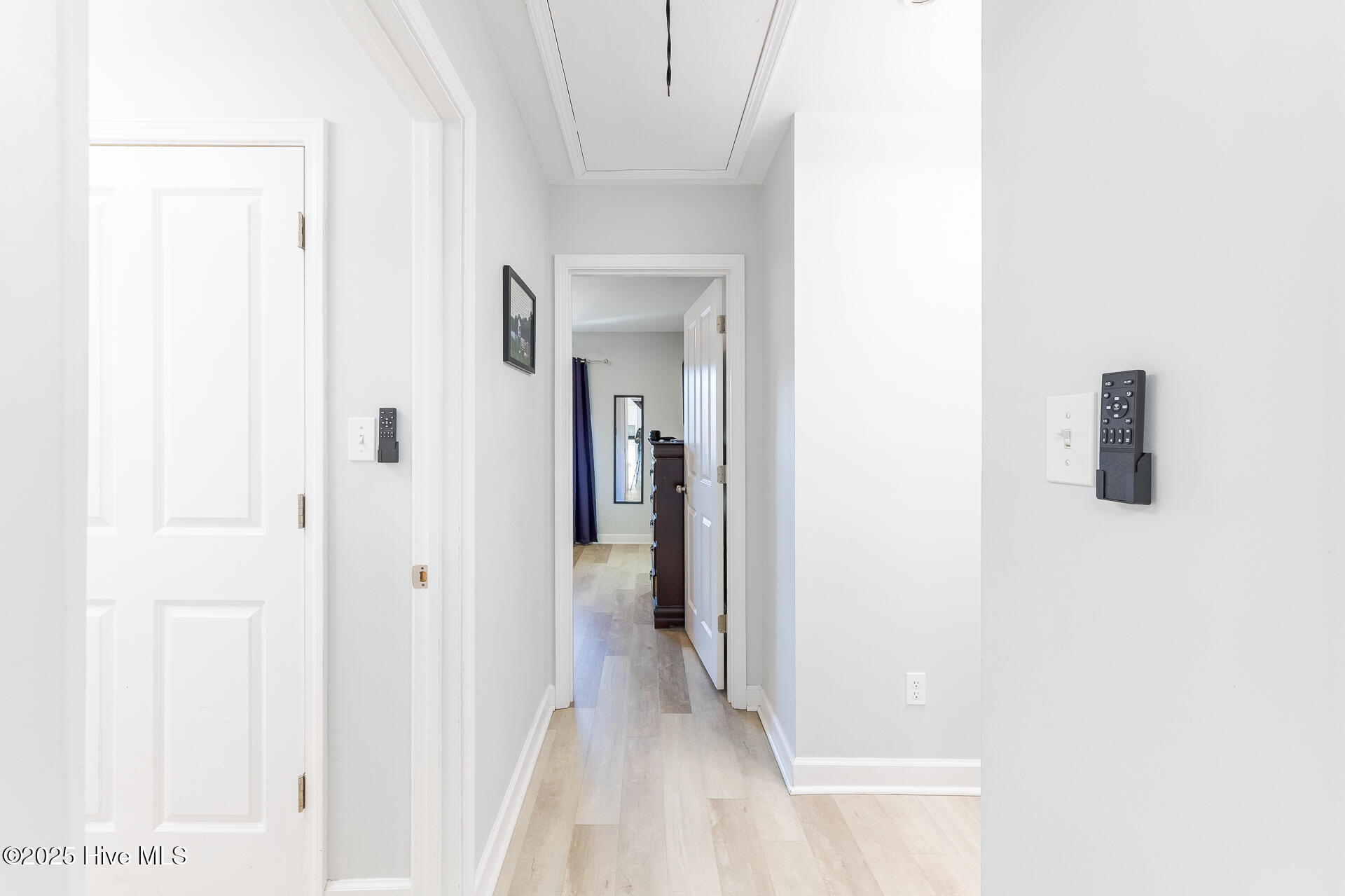 107 Knotline Road New Bern, NC 28562 - Photo 15 of 42 Hallway