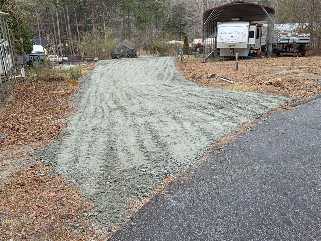 210 Reston Way Westminster, SC 29693 - Photo 2 of 11
