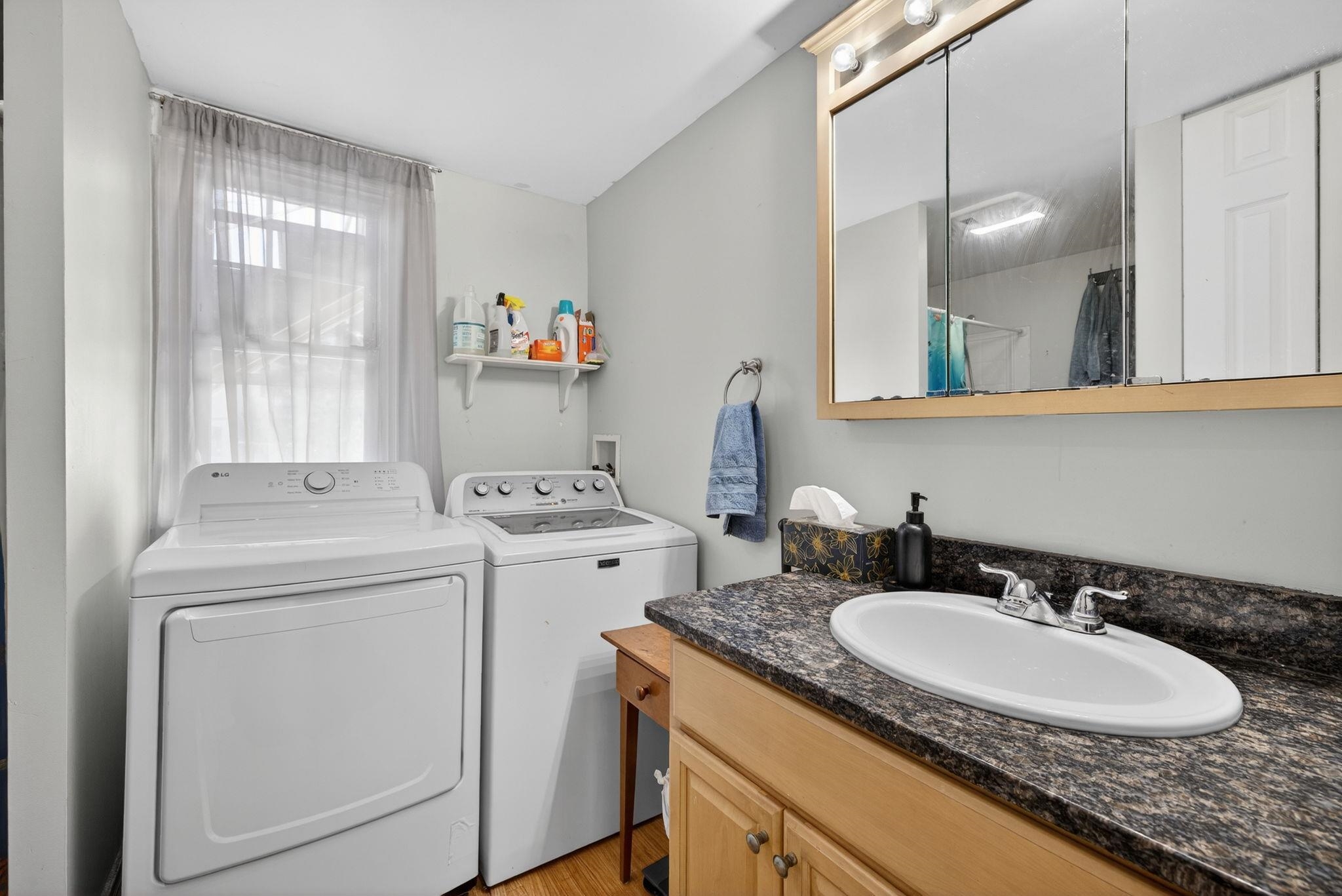 501 Manchester Street Manchester, NH 03103 - Photo 13 of 49