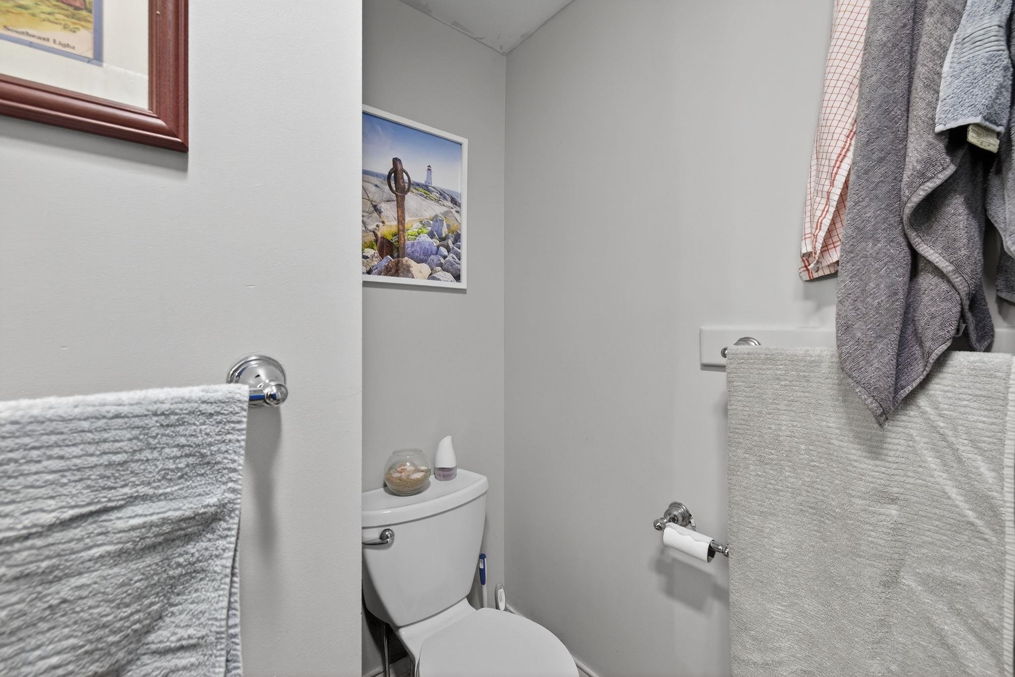 501 Manchester Street Manchester, NH 03103 - Photo 14 of 49