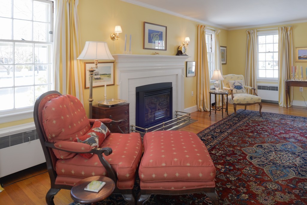 1 Elmwood Road Marblehead, MA 01945 - Photo 4 of 30 Gallery Image 4