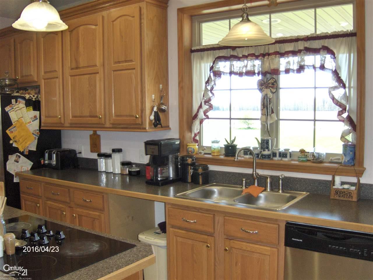 36587 Big Hand Road Richmond, MI 48062 - Photo 6 of 45
