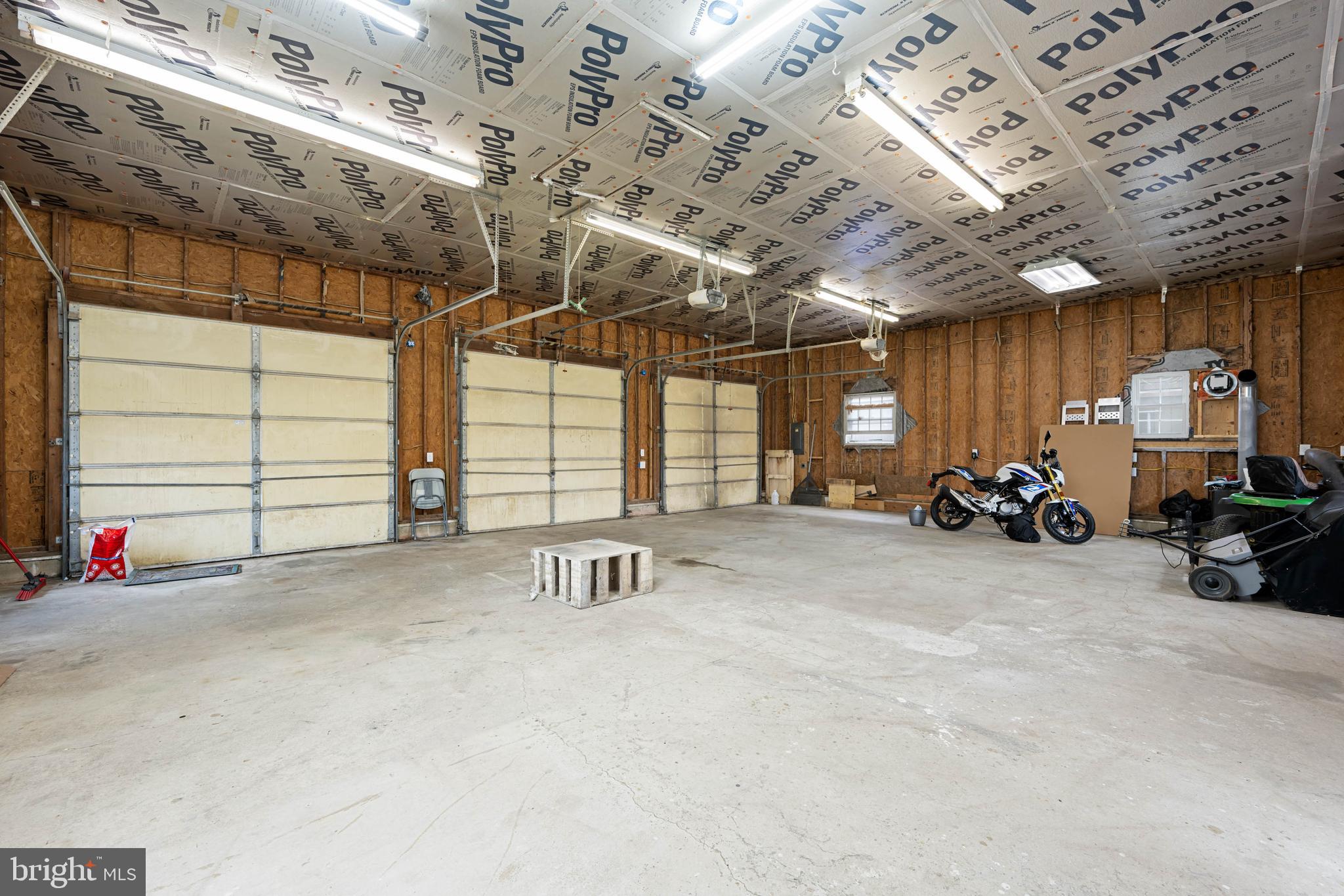 36475 Roxana Road Selbyville, DE 19975 - Photo 41 of 41 Large 3-bay garage