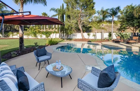 $3,495,000 | 2471 Calle San Clemente, Encinitas, CA 92024