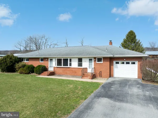 $279,000 | 773 Snydertown Road, Howard, PA 16841