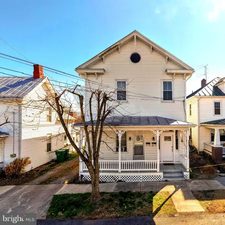 $350,000 | 10 North Deford Avenue, Luray, VA 22835