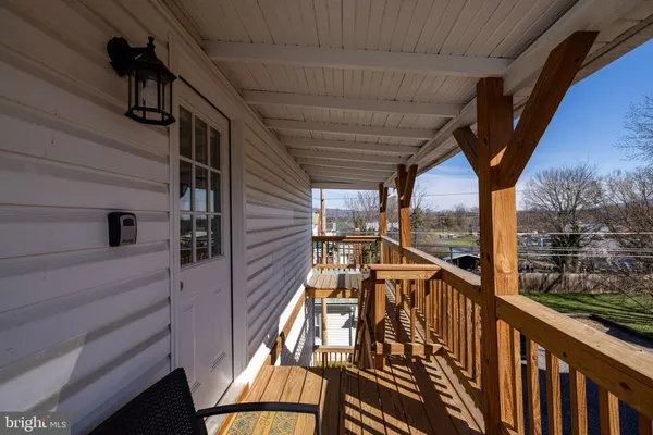 $350,000 | 10 North Deford Avenue, Luray, VA 22835