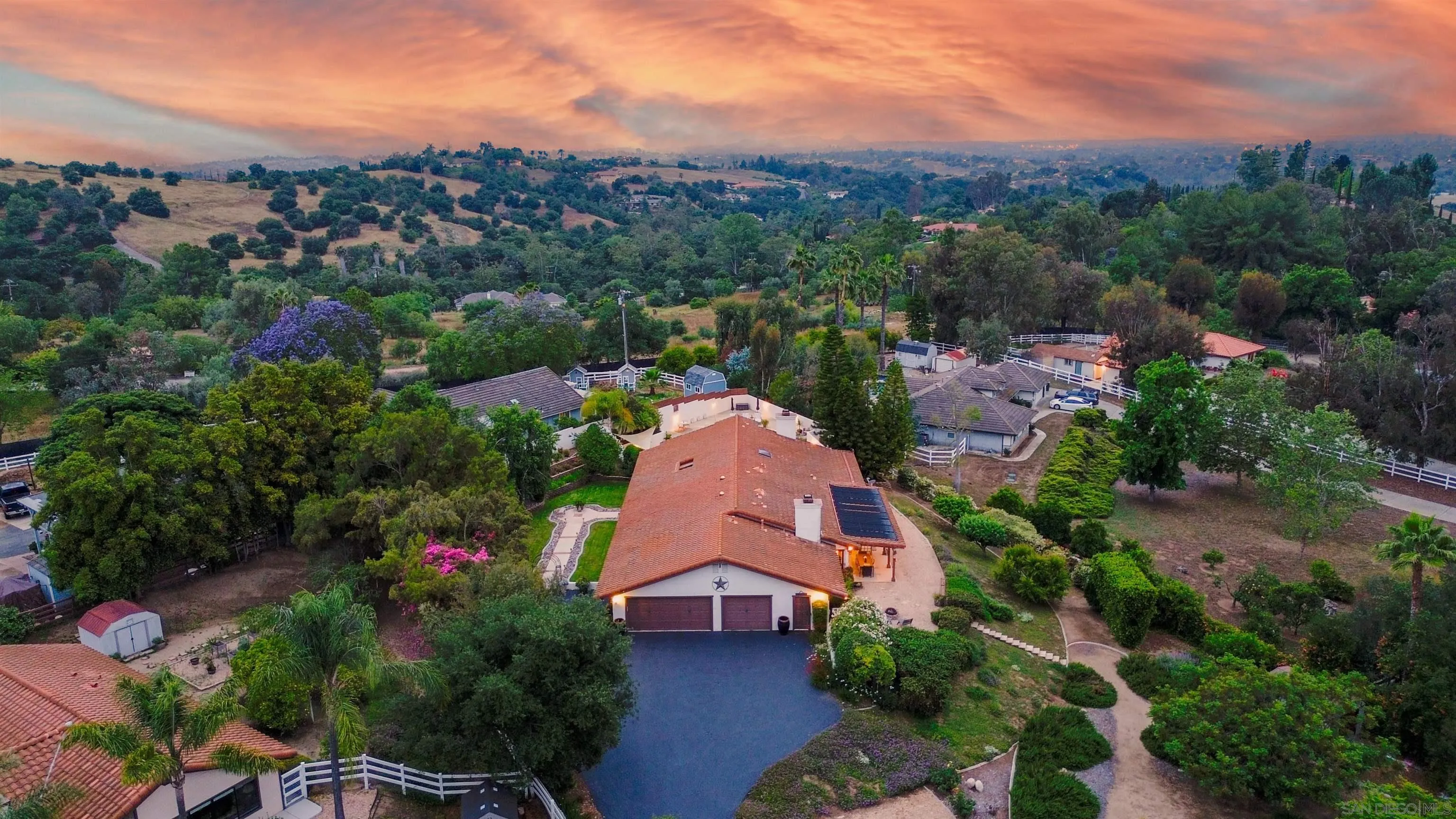 1036 Capra Way Fallbrook, CA 92028 - Photo 2 of 51 Gallery Image 2