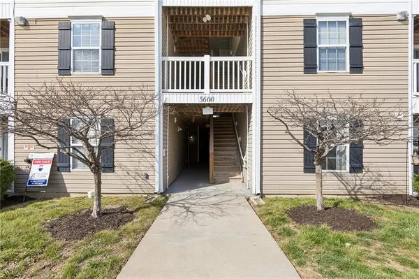 $169,900 | 5600 Northeast 80th Terrace, Unit 1B, Kansas City, MO 64119