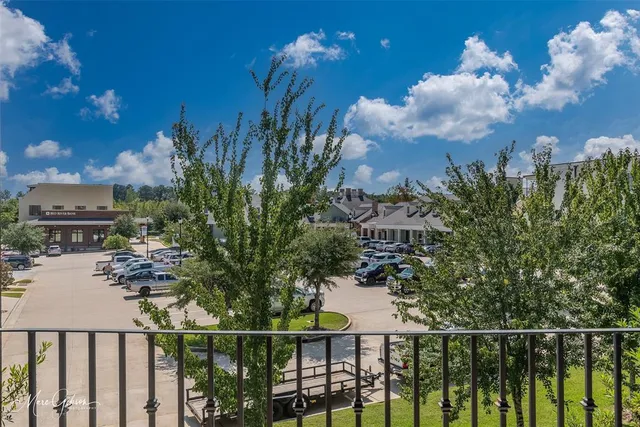 $445,000 | 1930 Chestnut Pk Lane, Shreveport, LA 71106