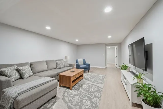 $309,900 | 6047 South Richmond Street, Chicago, IL 60629