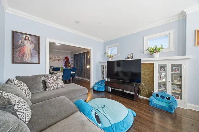 $309,900 | 6047 South Richmond Street, Chicago, IL 60629