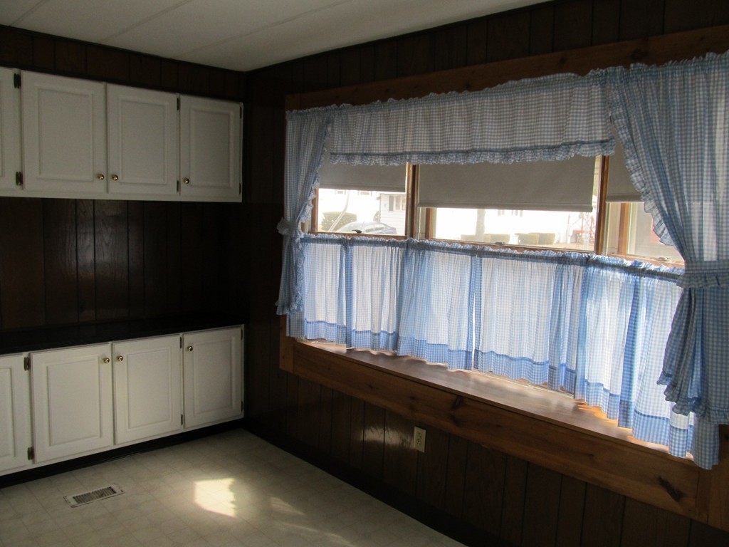 1 Lamplighter Lane Springfield, MA 01119 - Photo 12 of 18 Gallery Image 12