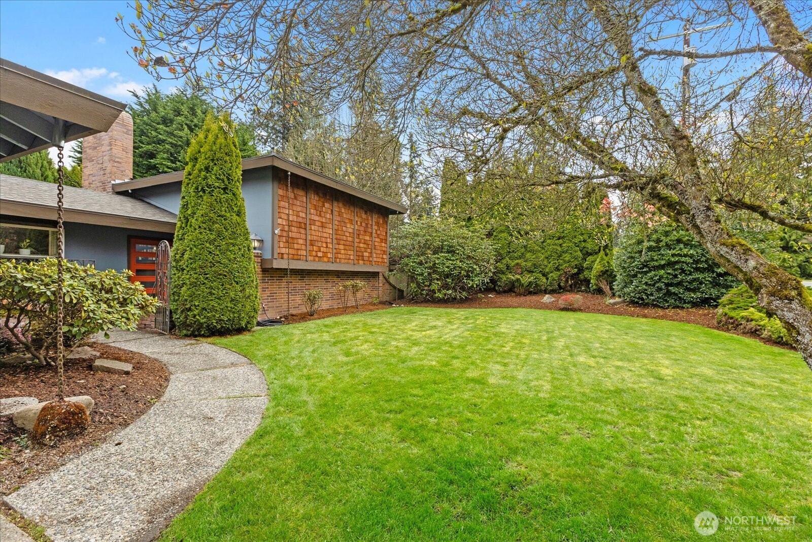 22017 95th Place West Edmonds, WA 98020 - Photo 3 of 40