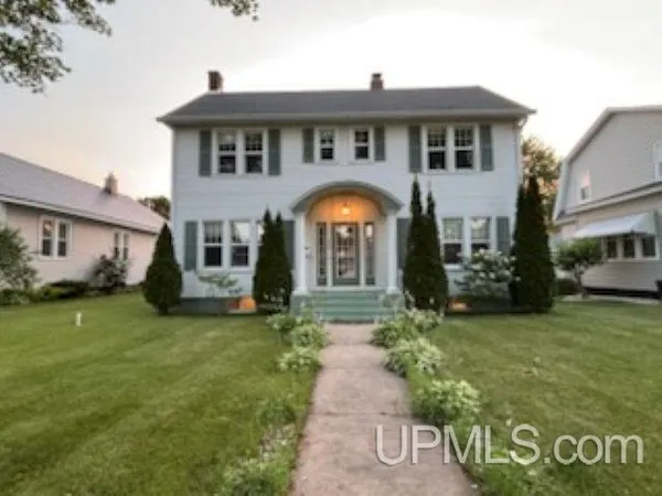 $379,900 | 804 South 13th Street, Escanaba, MI 49829
