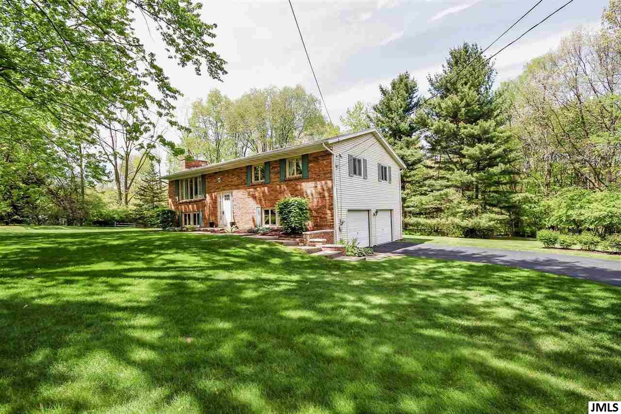 3355 Pine Ridge Drive Jackson, MI 49201 - Photo 2 of 21 Photo 2