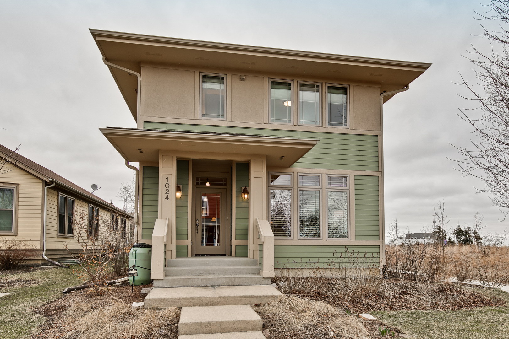 1024 Harris Road Grayslake, IL 60030 - Photo 2 of 29 a front view of a house