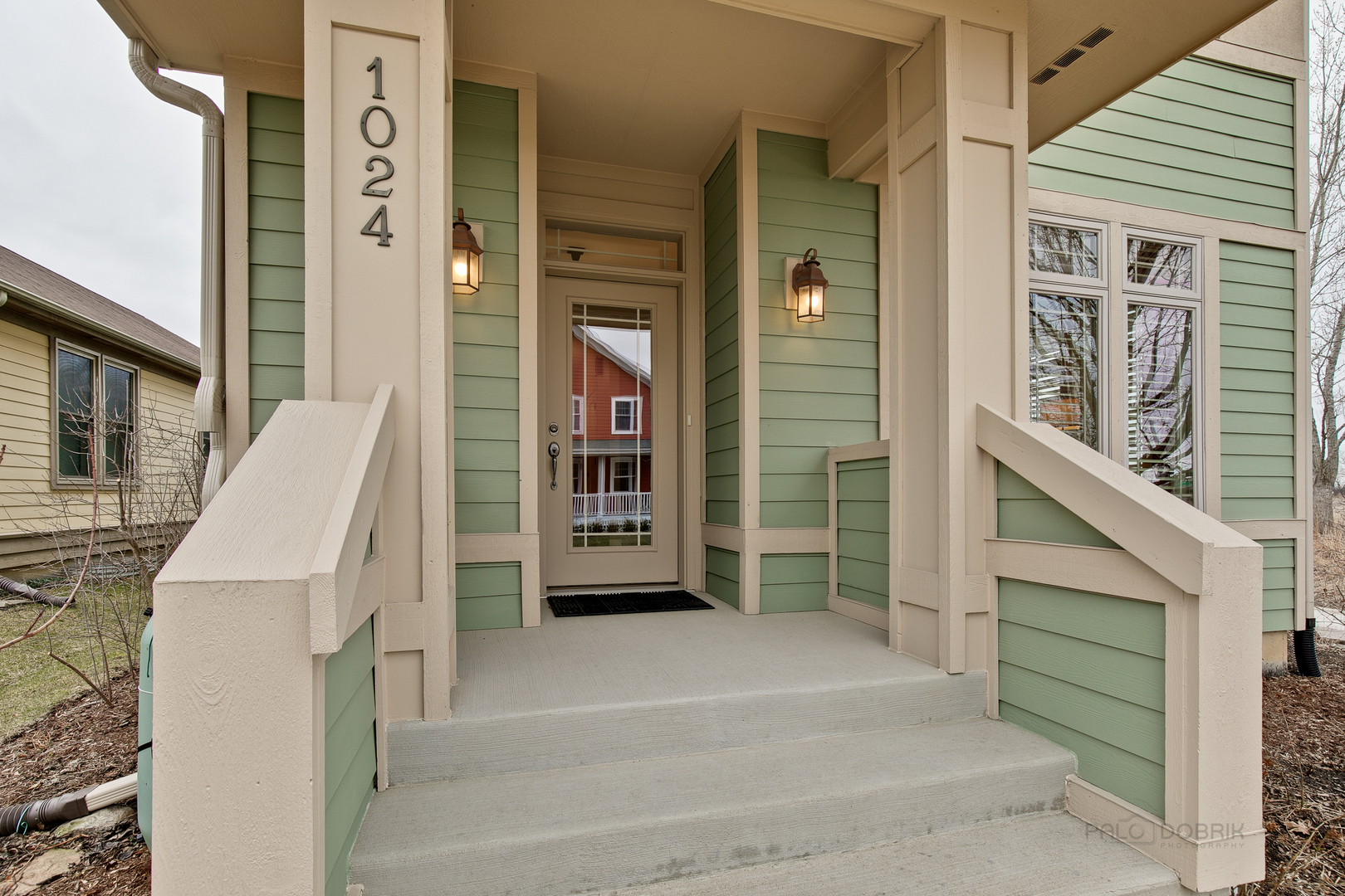 1024 Harris Road Grayslake, IL 60030 - Photo 3 of 29 a view of entryway with a front door