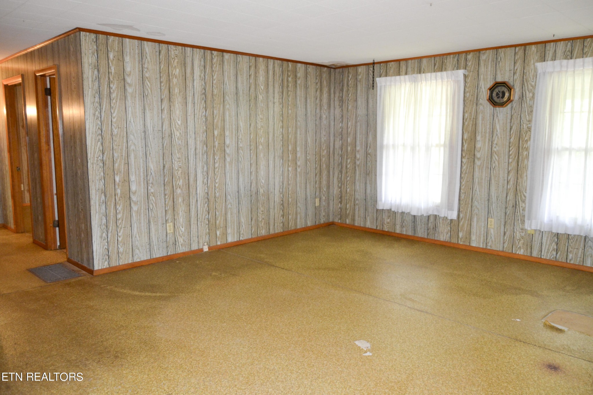 147 Tom Davis Road Livingston, TN 38570 - Photo 6 of 29 a view of an empty room with a window