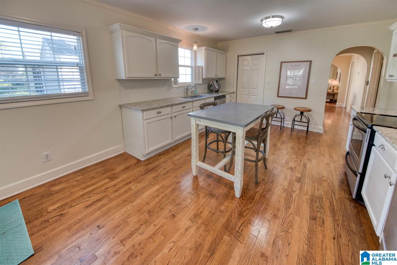 1218 Irving Road Birmingham, AL 35209 - Photo 11 of 31