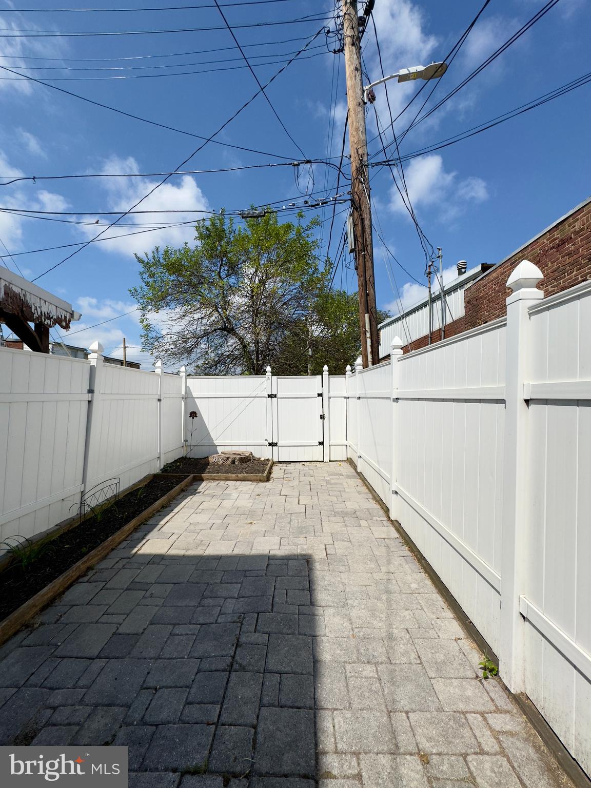 3314 Keswick Road Baltimore, MD 21211 - Photo 20 of 20 a view of a backyard