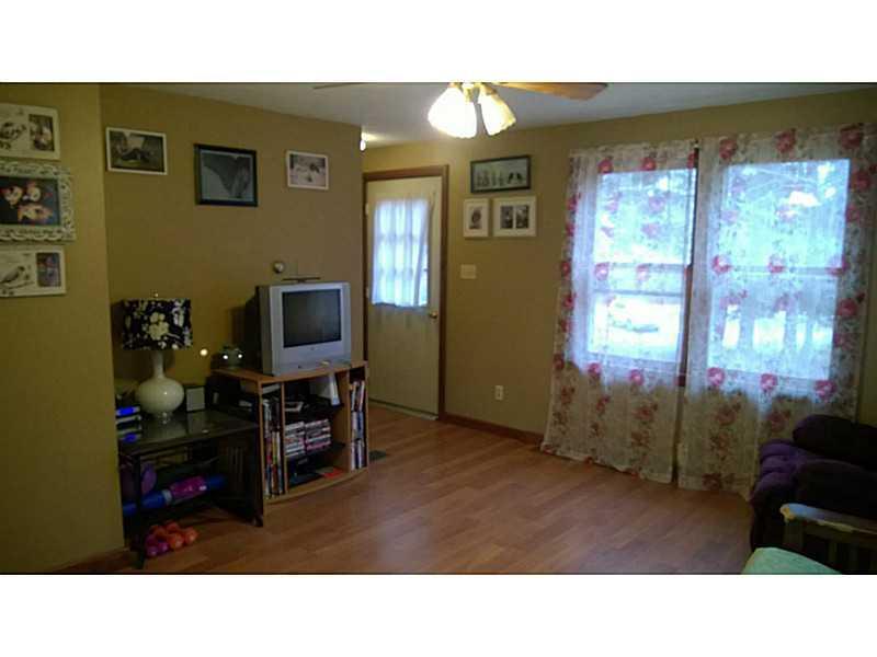 101 Sewall Road Farmington, ME 04938 - Photo 6 of 16 Living Room.