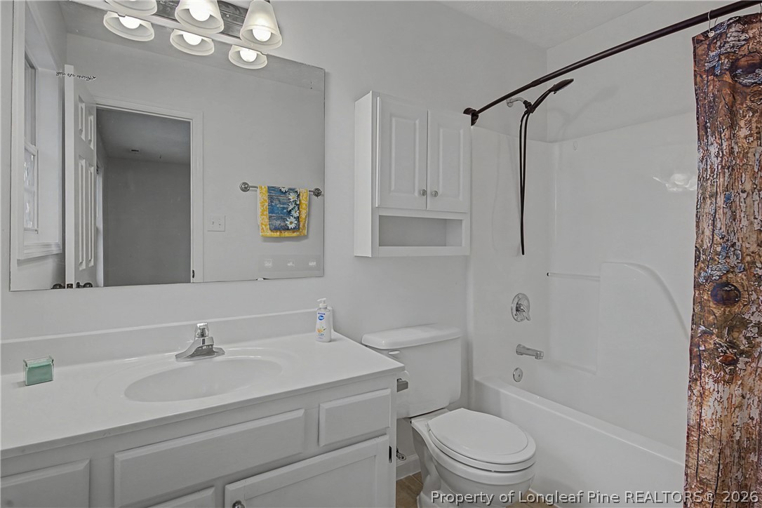 212 Finch Road Fayetteville, NC 28306 - Photo 21 of 50 Primary bathroom.