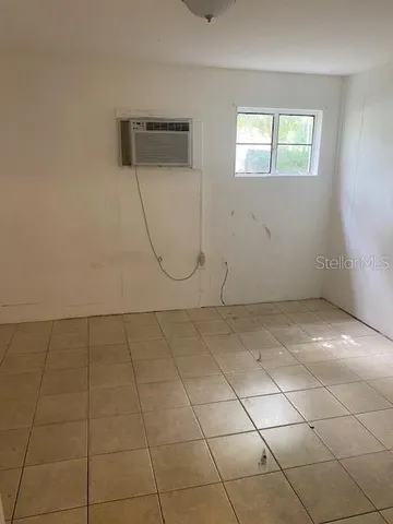 $950 | 1045 East Lake Parker Drive, Unit 1045, Lakeland, FL 33801